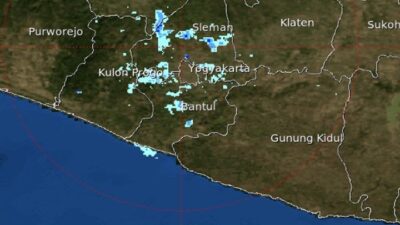 Suhu Yogyakarta Anjlok 17°C Senin Ini, BMKG Peringatkan Gelombang Tinggi 4 Meter