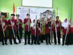 Tim Dosen UNY Bekali Siswa SLB dengan Pelatihan Ecoprint