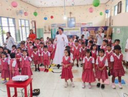 Kunjungan Kasih Romo Sri Waluyo SSCC Kepala TK Santa Maria Yamagata Jepang ke KB TK Marsudirini St.Theresia Boro