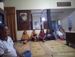 Umat Lingkungan Santo Yusup Sutopadan Kumetiran Yogyaksrta “Srawung” di Masyarakat