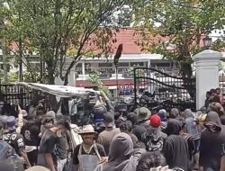 Warga Pati Demo Apa? Heboh Ada Keranda Mayat-Truk Tronton, Ini Penyebabnya