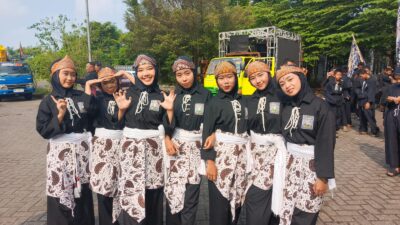 Warga dan Siswa SH Terate Ikut Memeriahkan Karnaval Pesona Mahardika Kulon Progo 2025