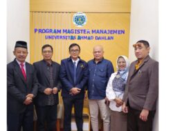 Dirut Bank Bantul Bambang Suryo Wibowo Lulus Tepat Waktu di Program MM UAD