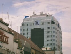 Jadwal Operasional Bank Hari Ini Libur HUT ke-80 RI: Mandiri, BRI, hingga BCA Kapan Buka?