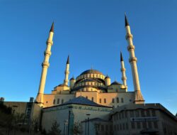 10 Ide Tema Kegiatan Maulid Nabi 2025: Islami dan Bermakna