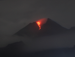 Kubah Lava Merapi Membesar, Potensi Awan Panas Mengintai Wilayah Rawan
