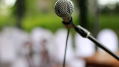 Panduan Teks MC Upacara 17 Agustus 2025 di Sekolah, Desa, Kantor