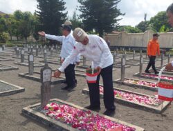 HUT ke-80 PMI DIY Ziarah kepada 14 Orang Anggota PMI yang Gugur di Revolusi 1946-1949 