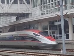 Mencoba Naik KCJB yang Benar benar Whoosh, Faktanya Begini