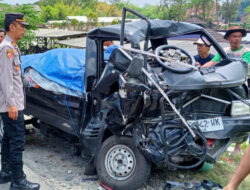 Bus Ugal-ugalan Tabrak Pick Up di Bantul, Sopir Kehilangan Nyawa Terjepit Kabin