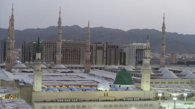 Contoh Khutbah Jumat 12 September 2025: Manfaatkan Sisa Waktu untuk Bertobat