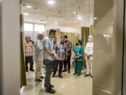 Pastikan Biaya Perawatan Ditanggung Pemerintah: Pj Sekda DIY Jenguk Korban Demo di RSUP Dr Sardjito