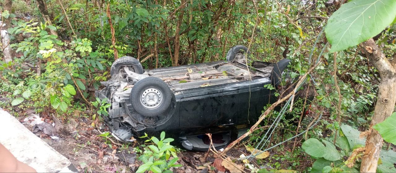Minibus Warga Gunungkidul Terjun