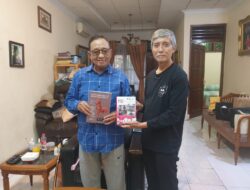Oleh-oleh Buku, Mengapa Tidak?