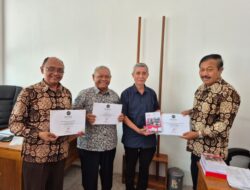 Asyiknya Menulis dan Membaca Buku “Dasa Windu PMI Jogjakarta”