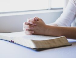 10 Contoh Ujud Doa Rosario untuk Diri Sendiri, Keluarga, dan Pekerjaan