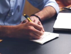 Referensi Jurnal Modul 3 Filosofi Pendidikan dan Pendidikan Nilai PPG 2025, Refleksi Guru