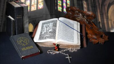 Panduan Doa Rosario Hari Selasa, 21 Oktober 2025: Renungan dan Urutan Lengkap Peristiwa Sedih
