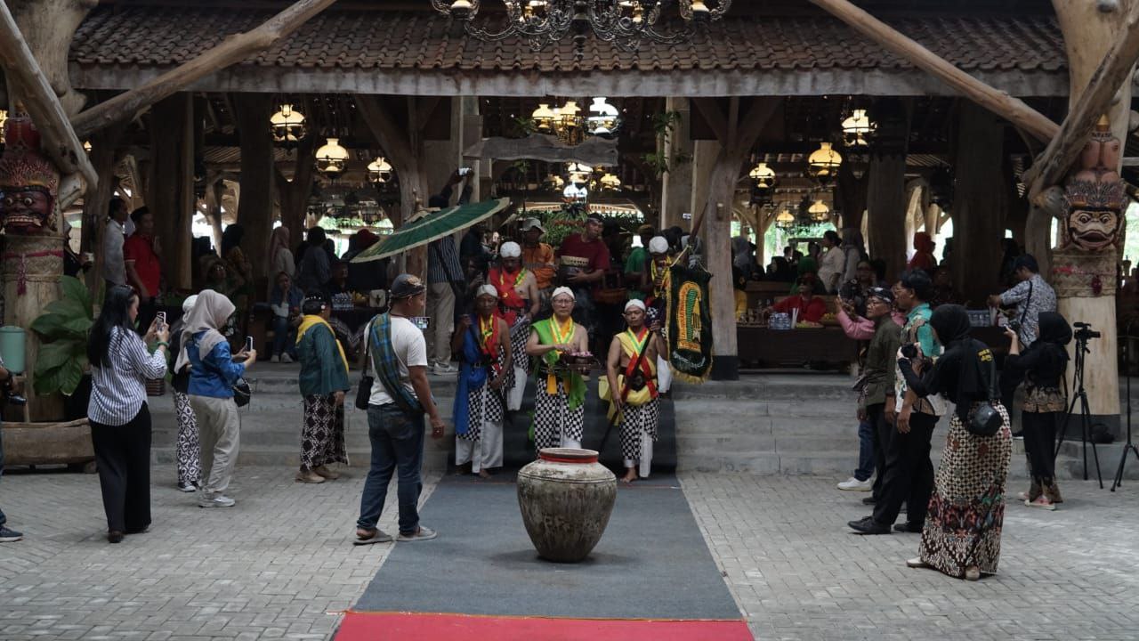 Festival Budaya Ndeso Kluthuk