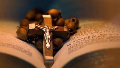 Panduan Doa Rosario Kamis 9 Oktober 2025 dan Ujud Permohonannya