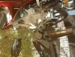 Honda Grand Hajar Jupiter yang Hendak Berbelok, Dua Pengendara Luka Parah di Jembatan Watusigar