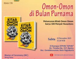 Membaca Kitab Omon-Omon Berisi 100 Puisi di STPMD “APMD” Yogyakarta