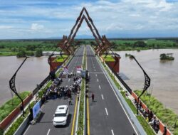 Presiden Prabowo Resmikan Jembatan Kabanaran, Dorong Penataan Terintegrasi dan Penguatan UMKM di Bantul