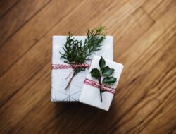 15 Ide Hampers Natal 2025 yang Berguna dan Berkesan