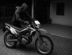 Aksi Curanmor Honda CRF di Wates Terekam Kamera, Pelaku Masih Diburu