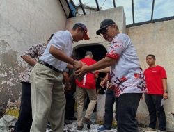 Pemerintah Kota Yogyakarta Bersama Warga Bersihkan Puing Rumah Korban Kebakaran di Minggiran
