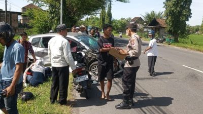 Viral di Media Sosial: Honda Jazz Tabrak Dump Truk dan Motor di Jalan Srandakan, Kronologi Lalu Lintas Terekam CCTV