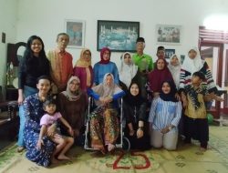Dalam Usia 101 Tahun, Ibu Sumartini Masih Rajin Baca Al Quran