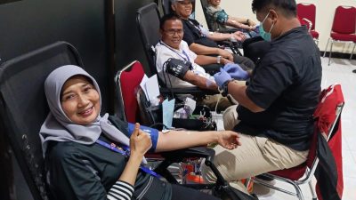 Panitia Reuni Emas STIM – AMP YKPN Yogyakarta Gelar Donor Darah dan Periksa Kesehatan Gratis