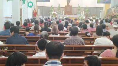 Meneladani Bapa Yosep dan Ibu Maria, Misa Natal 2025 Penuh Makna di Gereja St Lidwina