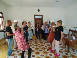 Temu Kangen Cakep’75 dengan Sajian Brongkos Kuliner Khas Jogja yang Sarat Makna
