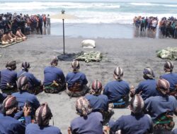 Labuhan Parangkusumo, Wujud Penghormatan kepada Leluhur Mataram