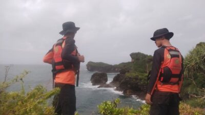 Dua Pemancing Diduga Hilang di Tebing Grendan Gunungkidul, Tim SAR Lakukan Pencarian di Tengah Cuaca Ekstrem