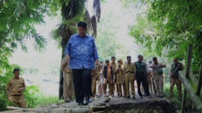 Jembatan Penghubung Sentolo-Nanggulan Ambrol Diterjang Hujan, Pemkab Kulon Progo Bangun Jembatan Darurat demi Petani
