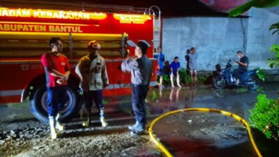 Dini Hari yang Mencekam, Pabrik Keripik Tempe Krispi di Banguntapan Bantul Dilalap Api