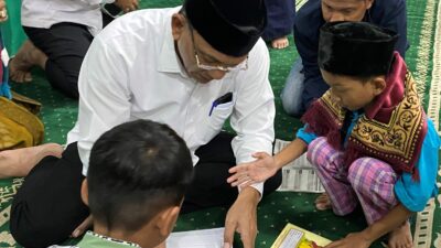 Tarawih bersama Warga Yogyakarta, Wawali Ajak Jaga Kerukunan dan Keharmonisan Antar Sesama