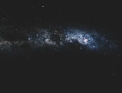 Jadwal Beragam Fenomena Langit Februari 2026, Apa yang Bisa Dilihat?