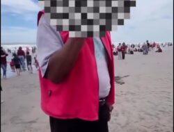 Viral Oknum Jasa Foto Parangtritis Tegur Wisatawan yang Foto Rombongan Sendiri