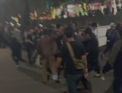 Benturan Demonstran dan Warga di Mapolda DIY: Massa Kocar-kacir Usai Ledakan, Situasi Memanas di Tengah Aksi Protes