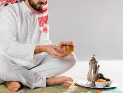 Doa Sebelum Makan Sahur dan Sesudahnya Lengkap Arab, Latin, dan Artinya