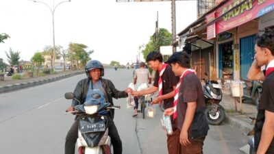 Pererat Kebersamaan dan Toleransi, SMK Marsudirini St. Fransiskus Bagi Takjil Gratis dan Buka Puasa Bersama