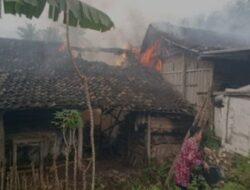 Diduga Korsleting Listrik, Kebakaran Kandang dan Dapur di Rongkop Gunungkidul Picu Kepanikan Warga