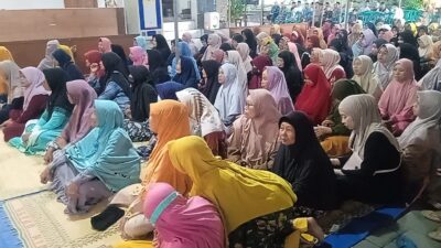 Masjid Al Mu’minun Sembungan Berikan Hadiah untuk Jamaah yang Istiqomah