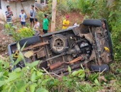  Mobil Suzuki Carry Terjun ke Jurang di Tanjakan Semanu Gunungkidul, Tiga Penumpang Luka Ringan