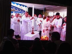 Perayaan Ekaristi Vigili Paskah I di Gereja St. Alfonsus Maria de Liguori Nandan Berjalan Aman