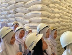 Bulog Dorong Literasi Pangan, Siswa SMA N 2 Playen Eduwisata ke Gudang Logandeng